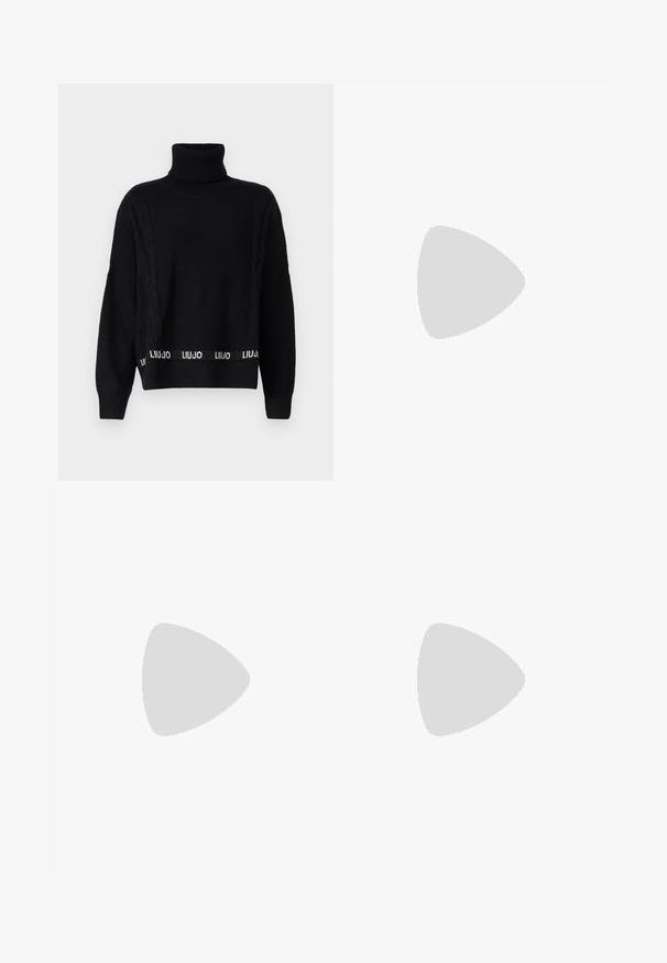 LIU JO Pulover - nero; Pantaloni negri cu picioare largi, confecționați dintr-un material neted, având o talie înaltă și un front curat, pliat, cu un design minimalist.; Cizme negre din piele, până la genunchi, cu toc mic, vârf rotund și curea cu logo metalic "CK" în jurul gleznei.; Geantă de umăr din piele neagră cu o textură moale, formă triunghiulară și curea ajustabilă, asortată cu o bluză cu dungi albastre deschise și pantaloni albi.
