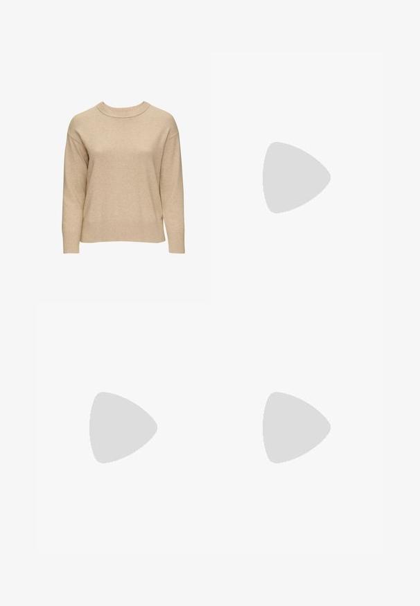 Beige gebreide trui met een ronde halslijn, lange mouwen en ribgebreide accenten bij de manchetten en de zoom. Zachte textuur met een relaxte pasvorm.; Bordeaux-brode broek met een gladde textuur, voorzien van een zwarte riem in de taille en zijzakken. Tailored ontwerp en comfortabele pasvorm.; Zwarte gepatineerde leren slingback hakken met een spitse neus en een geometrische blokhak. Kenmerkt zich door een slank, minimalistisch ontwerp en een gladde textuur.; Zwarte leren hobo tas met een gladde textuur, kromme vorm en een enkele verstelbare schouderband; heeft een brede opening aan de bovenkant.