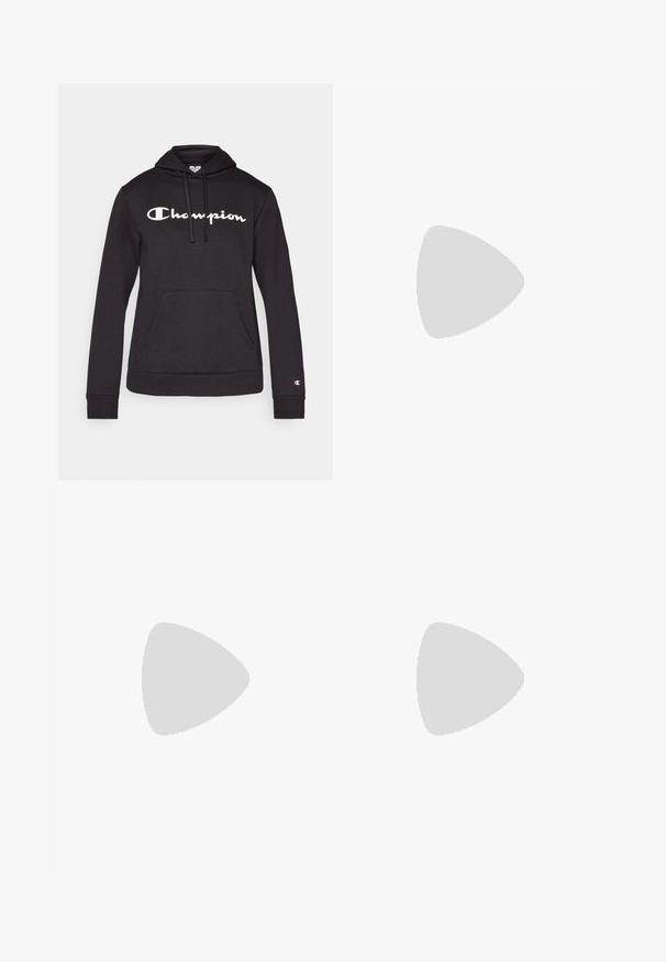 Zwarte hoodie van zacht materiaal, met een groot wit "Champion" logo op de voorkant, een kenguruzak en ribgebreide boorden.; Witte katoenen t-shirt met een ronde hals, korte mouwen en een zwart geborduurd "Champion" logo op de borst en accent op de mouw.; Grijze jersey materiaal shorts met een elastische tailleband en een marineblauw "Champion" logo op de linkeronderkant.; Witte sportschoenen met een glad bovenwerk van synthetisch materiaal, zwarte logoaccenten en geperforeerde details aan de zijkant. Rubberen zool.