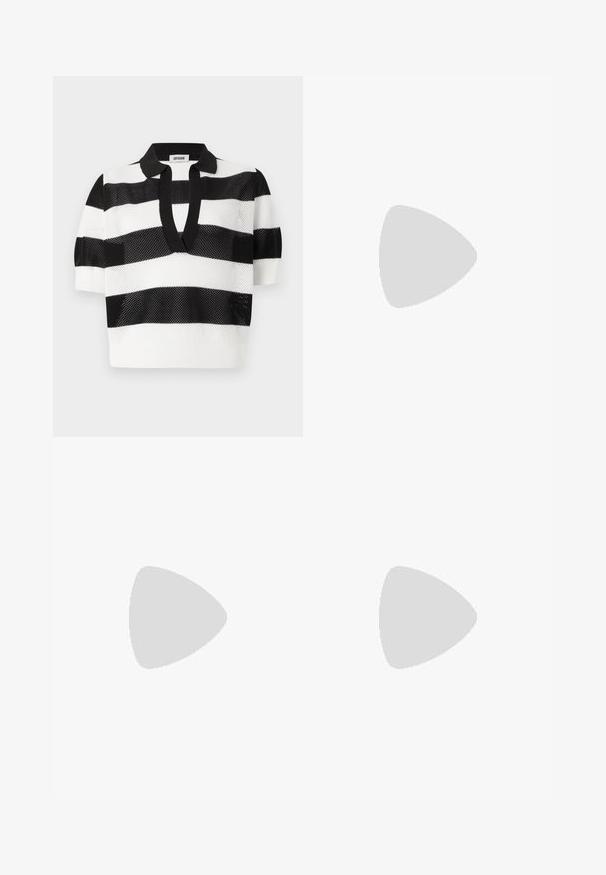 Proužkovaná pletená polokošile v černobílé barvě s krátkými rukávy, s materiálem s jemnou sítovinou a kontrastním černým límcem.; Černé triko s dlouhým rukávem vyrobené z ribované látky. Má kulatý výstřih a přiléhavý střih bez viditelných vzorů nebo akcentů.; Černé džíny s širokými nohavicemi vyrobené z denimu, s pěti kapsami, zapínáním na knoflík, diskrétním šitím a rovného střihu od pasu ke spodnímu okraji.; Černé lakované sandály na podpatku z umělé kůže se čtveratou špičkou, tenkými popruhy a detailem krokodýlí textury. Design s nízkým blokovým podpatkem.; Černé sluneční brýle s hnědými tónovanými čočkami; obdélníkový tvar s tlustým rámem, včetně jemných kovových akcentů na stranách.; Černá kožená kabelka s texturovaným povrchem, vybavená dvěma horními uchy, odnímatelným ramenním popruhem a stříbrným detailem s uzávěrem.