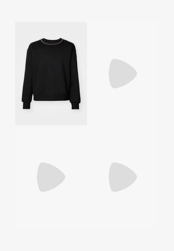 Felpa nera con scollatura a girocollo, maniche lunghe, polsini e orlo a coste. Presenta una fila di piccole perle decorative lungo il collo.; Top a canotta bianco a coste con scollatura rotonda e senza maniche, caratterizzato da un orlo dritto e una texture liscia e elastica.; Gonna in pelle nera con un design aderente. Texture liscia, cuciture che delineano la forma e orlo dritto. Aspetto minimalista e slanciato.; Stivale da combattimento in pelle nera con punta tonda, chiusura con lacci e linguetta alla caviglia. Presenta una suola in gomma spessa per durabilità.; Orecchini a cerchio in argento con una finitura liscia e lucida. Forma rotonda e chiusura a scatto sicura. Design leggero adatto per l'uso quotidiano.