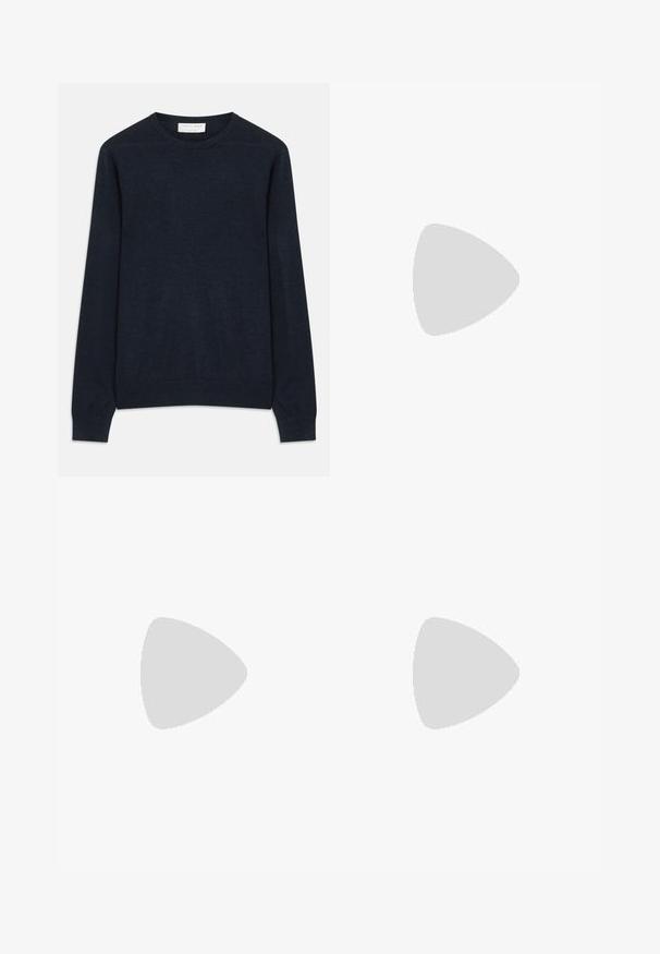 Dunkelblaues Rundhals Sweatshirt aus weichem Material. Verfügt über lange Ärmel sowie gerippte Bündchen und Saum. Schlicht, einfarbig ohne Muster.; Filippa K TERRY CROPPED TROUSERS - Stoffhose - sage melange; Weiße Ledersneaker mit glatter Oberfläche, runder Zehenpartie, flachen Schnürsenkeln und strukturiertem Sohlenprofil. Mit einem dezenten Logo an der Ferse.; Schwarze runde Sonnenbrille mit dunklen Gläsern und schlanken Metallbügeln. Enthält klare Tempelspitzen und silberne Akzente am Scharnier. Minimalistisches Design.