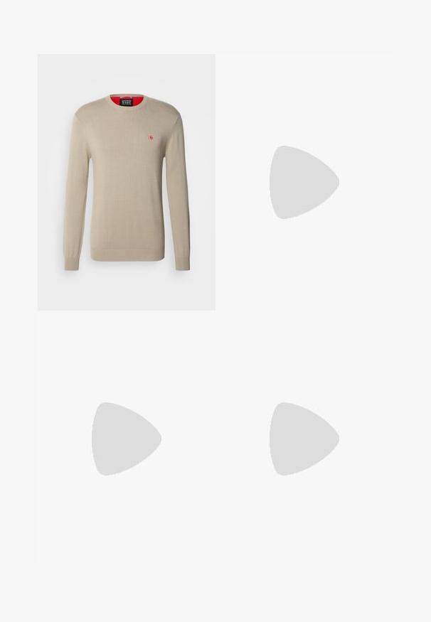 Beige neulepaita, jossa on pitkät hihat, pyöreä kaula-aukko ja pieni punainen logo rinnassa. Sisältää ribbineuleiset hihansuut ja helman.; Mustat farkut suoran lahje muotoilulla, jossa on nappisulku, viisi taskua ja minimaalinen ommel puhtaan ilmeen saavuttamiseksi.; Mustat nahkasaappaat, joissa on pyöreä kärki, sileä pinta, minimaalinen ommel ja matala kumipohja. Logo kannassa.; Mustasilmäkekassi, joka on valmistettu teksturoidusta synteettisestä materiaalista. Varustettu kahdella kahvalla ja säädettävällä olkahihnalla. Yksinkertainen muotoilu ilman näkyviä kuvioita.