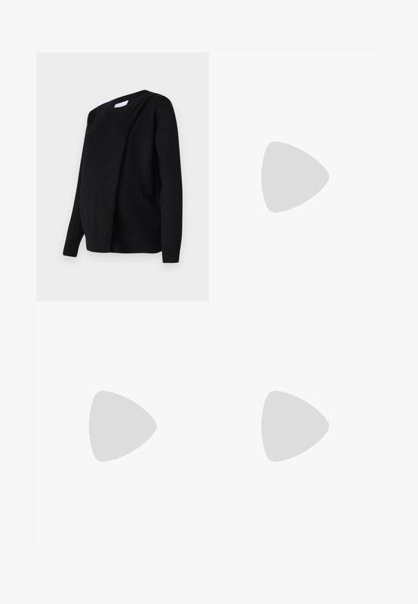 Maglione nero lavorato a maglia con maniche lunghe, scollo a giro e design drappeggiato sul davanti per un comfort e uno stile aggiuntivi.; ONLY MATERNITY OLMHALLE - Pantaloni - black; Sneaker bianco realizzato in materiale sintetico liscio, con punta arrotondata, design con lacci, suola piatta e delicati dettagli perforati.; Borsa a spalla in suede marrone con una texture morbida, caratterizzata da una singola tracolla e un'apertura superiore leggermente curvata. Nessun dettaglio hardware visibile.