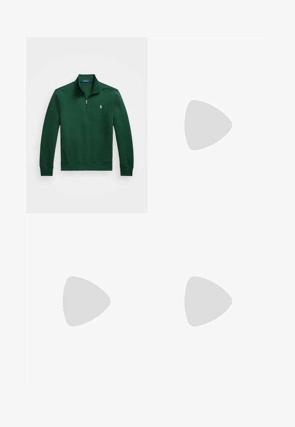 Polo Ralph Lauren DOUBLE KNIT QUARTER ZIP PULLOVER - Ikdienas džemperis - vintage pine; Balts kokvilnas T-krekls ar apaļu izgriezumu, īsām piedurknēm un nelielu tumši zilu logotipu kreisajā krūtī. Gluda tekstūra, vienkāršs dizains.; Bēša svītraini peldbikses ar elastīgu jostu un auklu, kurām uz apakšējās malas ir neliela zilā logo.; Baltie sneakers, kas izgatavoti no teksturēta sintētiskā materiāla, ar jūras zila logotipu, šņorējamu dizainu un zemu profilu gumijas zoli.