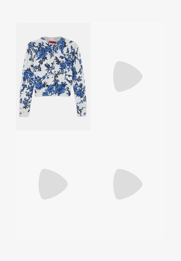 Hellgraue, geknöpfte Strickjacke mit langen Ärmeln, die ein blaues und schwarzes Blumenmuster sowie gerippte Bündchen aufweist.; Gestreifte weiße Midi-Rock aus Strick mit einem strukturierten Muster und Ausschnitten am Saum. Elastischer Bund. Weiches Material.; Schwarze Leder-Ballettschuhe mit abgerundeter Spitze, glatter Textur, minimalen Nähdetails und einem flexiblen Sohlen-Design.; Braune Ledertasche mit Klappenverschluss, Beschlägen in Goldfarbe, einem Schultergurt und einer glatten Oberfläche. Kompakte rechteckige Form.