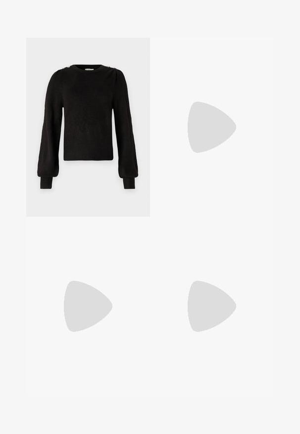 JDY JDYELANORA O NECK BUTTON - Maglione - black; JDY JDYMOON  - Jeans Skinny Fit - black denim; Mocassini platform neri in pelle con punta arrotondata e fascia larga sulla tomaia. Presentano un tacco spesso e quadrato e una texture liscia.; Borsa a pochette metallica argentea con una forma morbida e arrotondata e chiusura superiore annodata. Realizzata in materiale sintetico morbido.; Orecchini a cerchio in argento con un design minimalista. Forma circolare, superficie liscia e profilo sottile. Leggeri con una finitura lucida.