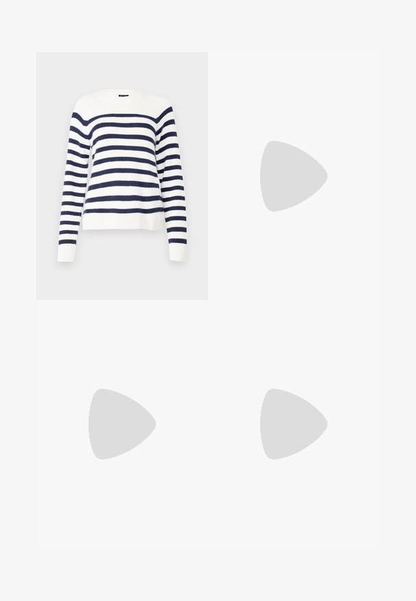 GAP CASHSOFT CREW - Pulover - white/navy; Pantaloni negri cu picioare largi, din denim, cu un brau structurat, bucle pentru curea și buzunare frontale. Textură netedă, cu un design clasic.; Sandale cu toc din patent negru, cu vârf pătrat, curele la gleznă și catarame din argint. Dispune de un toc gros pentru stabilitate.; Geantă tote neagră din piele, cu textură netedă, formă rectangulară și două mânere lungi. Fără hardware vizibil sau ornamente.