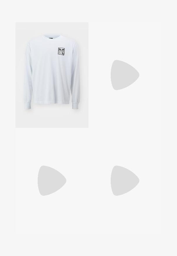 Cămașă albă cu mânecă lungă din bumbac, având un mic logo negru "OBEY" în zona pieptului stâng. Gât clasic de tip crew și croială dreaptă.; Tricou alb din bumbac cu mâneci scurte, decolteu rotund, croială lejeră și fără logo-uri sau modele vizibile. Textură netedă și design minimalist.; Pantaloni cargo negri cu un design drept, fabricați dintr-un material durabil, având buzunare laterale și un logo aplicat pe partea stângă.; Adidași Nike Air Jordan 1 în piele albă și gri, cu un logo negru, vârful perforat și șireturi plate gri.