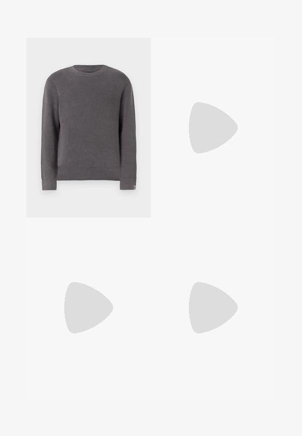 Sweater en maille côtelée grise avec un col rond et des manches longues. Présente une finition texturée et une petite étiquette logo sur l'ourlet latéral.; Chemise à manches courtes en noir et crème. Présente un côté gauche noir, un côté droit crème avec un devant à boutons et un col contrastant. Tissu doux.; Jean droit beige en denim, avec une fermeture à boutons, cinq poches et des détails de couture visibles. Texture lisse.; Stuart Weitzman CLUB CLASSIC PENNY LOAFER - Mocassins de ville - black