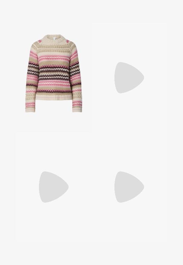 Kreemika, roosa ja pruuni lõngaga kootud sviiter, millel on ümar kaelus, horisontaalsed triibud ja tekstuurilised mustrid. Ribiga mansetid ja ääred.; Laiad teksad tumesinises denimis. Omab kontrastõmblusi, viit taskut ja nupukinnitust vööl. Sile tekstuur.; Mustad mustad kingad väikese teksaga varvaste juures, koos tumedate pruunide ribakangastega. Kingadel on sile tekstuur ja madal profiil.; Burgundi värvi patendiga nahast risti koti, millel on ristkülikuline kuju, kaks rihma, hõbedased detailid ja klapi sulgur.