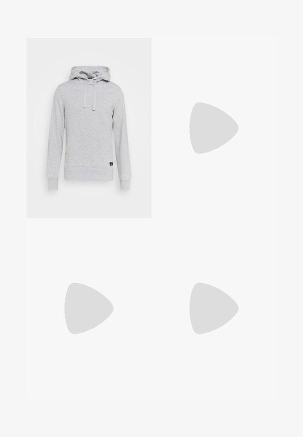 Björn Borg CENTRE HOODIE - Kapucnis pulóver - light grey melange; Fehér, hosszú ujjú pamut póló, kerek nyakkivágással, bal mellrészen fekete "HUGO" logóval és sima textúrával.; Fekete melegítőnadrág puha anyagból, húzózsinóros derékkal, slim fit kialakítással, és egy piros logóval a bal combon.; EA7 Emporio Armani Sportcipő - black/white