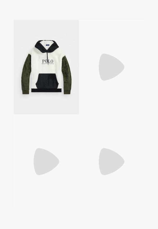 Sweat à capuche en polaire blanc, vert olive et noir. Présente une poche avant, une capuche réglable et un logo brodé. Texture douce, coupe décontractée.; T-shirt en coton noir à manches courtes, col rond, avec un petit logo rouge brodé sur la poitrine gauche. Texture lisse.; Chinos en coton bleu marine avec une coupe droite, dotés de poches latérales et d'une fermeture à bouton à la taille. Texture lisse, coupe classique.; Baskets en beige, crème et vert olive, dotées de matériaux en daim et cuir, d'un bout rond, d'un design minimaliste et d'une semelle en caoutchouc.