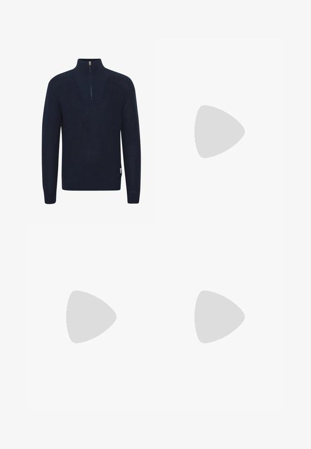 Solid SDChristo - Maglione - insignia blue; Shorts in denim celeste con una finitura sbiadita, caratterizzati da un classico design a cinque tasche, passanti per la cintura e un taglio dritto.; Scarpa da ginnastica marrone e crema con tre strisce beige, materiali in pelle scamosciata e pelle, design con lacci e suola in gomma. Logo testuale sul lato.; Portafoglio marrone a quadri realizzato in pelle texturizzata con chiusura a zip e un compartimento frontale. Presenta un dettaglio del logo.