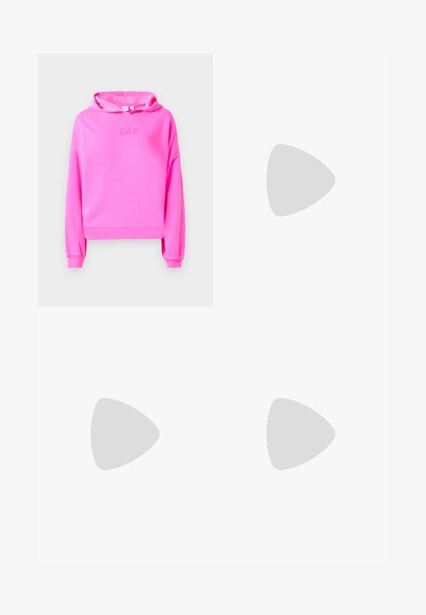 Sudadera corta rosa hecha de tela suave, con capucha ajustable y un sutil logo de GAP en el centro. Puños y dobladillo acanalados.; Pantalones cargo negros con cintura elástica, bolsillos laterales y puños ajustados. Textura de tela suave con un ajuste relajado. Combinados con zapatillas negras.; Zapatilla de cuero blanco con caja de dedos perforada, suela texturizada y cordones blancos, combinada con pantalones rojos amplios y un fondo azul y amarillo.; Gafas de sol negras en forma de ojo de gato con lentes gris oscuro, marco de plástico elegante, esquinas puntiagudas y patillas rectas. Sin herrajes ni acentos visibles.