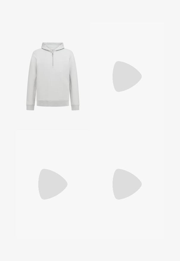 Lichtgrijze hoodie met een halve ritssluiting aan de voorkant, zachte stof, lange mouwen, ribgebreide manchetten en zoom, en een trekkoord bij de kap.; Beige katoenen t-shirt met een ronde hals, korte mouwen en een losse pasvorm. Glad textuur met een eenvoudig ontwerp, geen zichtbare patronen of accenten.; Massimo Dutti TAPERED FIT - Jeans Tapered Fit - mottled blue; Beige suède sneakers met donkerbruine veters, een gladde rubberen zool, perforaties en een minimalistisch ontwerp.