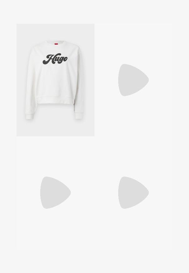 Weißer Sweatshirt mit einem verkürzten Design, das lange Ärmel und einen abgerundeten Halsausschnitt aufweist. Schwarzes "Hugo"-Logo ist prominent auf der Vorderseite angebracht.; Faltenrock aus Weiß mit einem schwarzen elastischen Bund, der das "LACOSTE"-Logo trägt. Mittellanges Design mit weicher Textur.; Weiße Leder-Sneaker mit einer dicken weißen Sohle, schwarzem Wildlederakzent an der Ferse und geprägtem Logo an der Seite. Schnürdesign mit sechs Ösen.; Schwarze übergroße Sonnenbrille mit geometrischer Form, ausgestattet mit dunklen Gläsern und einem kontrastierenden grauen Detail im Rahmen. Logo am Bügel.