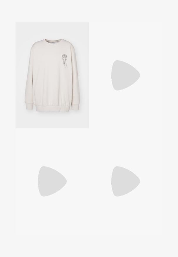 Jack & Jones JJMYSTIC CREW NECK - Φούτερ - moonbeam; Ανοιχτό μπλε τζιν παντελόνι σε φαρδιά γραμμή με ψηλή μέση, που διαθέτει κουμπί, πέντε τσέπες και διακριτική ανοιχτόχρωμη φθορά. Καθαρά φινιρίσματα στο στρίφωμα.; Sneaker σε ρετρό στυλ με λευκό, σουέντ καφέ, μαύρες λεπτομέρειες, λευκά κορδόνια και λογότυπο "Jack & Jones EST. 1990" στο πλάι.; Κρεμώδης κοτλέ τσάντα χιαστί με μαύρο φερμουάρ, αποσπώμενο λουρί και υφή. Διαθέτει μία κύρια θήκη και μπροστινή τσέπη.