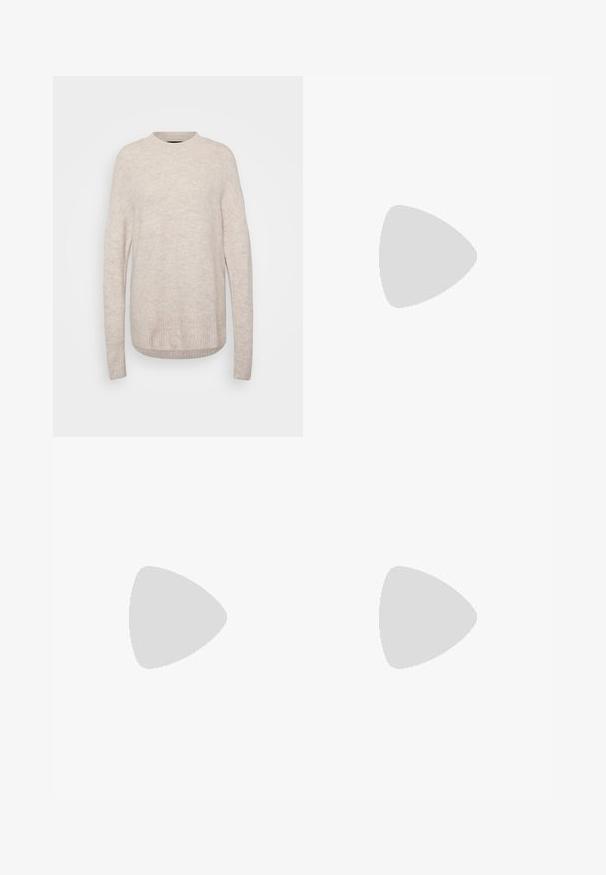 Lichtbeige gebreide trui met een ronde hals, geribde zoom en lange mouwen. De stof heeft een zachte, gestructureerde uitstraling.; Witte wijde broek van katoen, met een sluiting aan de voorkant met knoop, riemlussen en een soepele textuur. Geen zichtbare patronen of accenten.; Beige platte sandaal met meerdere slanke bandjes en een verstelbare gesp. De zool is plat met een lichte donkere contrastering aan de rand.; Tortoiseshell zonnebril met een ronde, stevige montuur en bruine lenzen. Heeft subtiele patronen en rechte, taps toelopende veren.