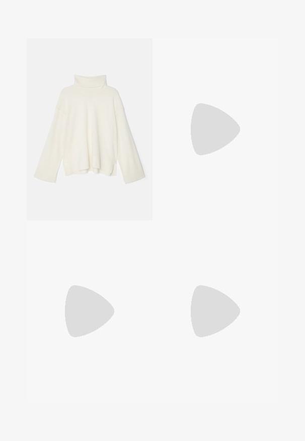 Jasnoszara sweter z golfem, w oversize'owym fasonie, o ribbowanej strukturze, ze zredukowanymi ramionami i szerokimi rękawami, wykonany z miękkiego materiału dzianinowego.; Szerokie czarne spodnie wykonane z gładkiego materiału, z płaskim paskiem w talii, plisami i kieszeniami bocznymi. Czyste linie z minimalnymi detalami.; Czarne skórzane czółenka typu slingback z wąskim noskiem, minimalistyczny design, cienki pasek wokół kostki i elegancka szpilka. Gładka tekstura.; Brązowa skórzana torebka na ramię ze złotym zapięciem, o płaskim designie, z krótkim uchwytem i regulowanym paskiem na ramię. Gładka tekstura z usztywnioną sylwetką.