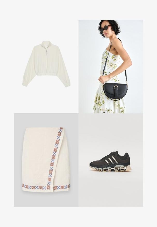 Zkrácený svetr z krémové látky, který má vysoký límec, poloviční zip, elastický spodní lem a manžety, hladkou texturu a minimalistický design.; Krémová obalová sukně s texturovanou tkaninou, která má vzorovaný okraj v hnědých a modrých geometrických tvarech na jedné straně.; Černá atletická bota s texturovaným svrškem, třemi stříbrnými pruhy a výraznou odpruženou podrážkou se spoustou integrovaných sekcí.; Černá kožená kabelka s křivkovým tvarem, odnímatelným popruhem a zlatými detaily. Kabelka má klopu s přezkou.