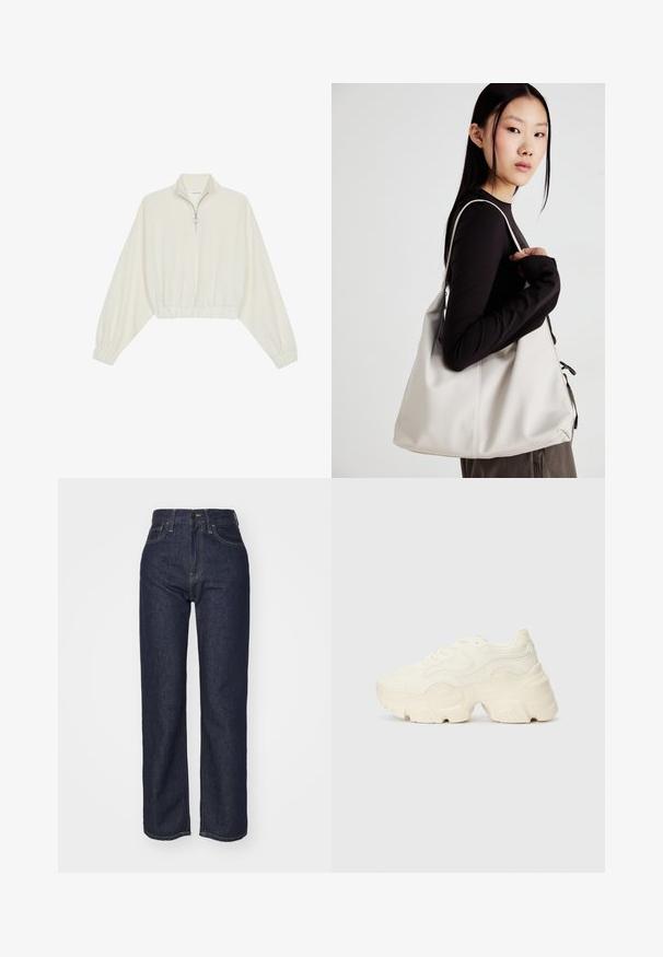 Skraćeni pulover od kremastog materijala, s visokim ovratnikom, zatvaranjem na polovicu munje, elastičnim rubom i manžetama, s glatkom teksturom i minimalnim dizajnom.; Tamno plave traperice visokog struka s ravnim nogavicama, vidljivim šavovima, pet džepova i prednjim kopčanjem na dugme.; Masivne bijele tenisice od teksturirane mreže i sintetičkih materijala, sa debelim potplatom i složenim uzorcima duž strana.; Bežna torba od mekog materijala s opuštenim dizajnom, šivanim detaljima i dva remena za rame. Pogodna za svakodnevnu upotrebu.
