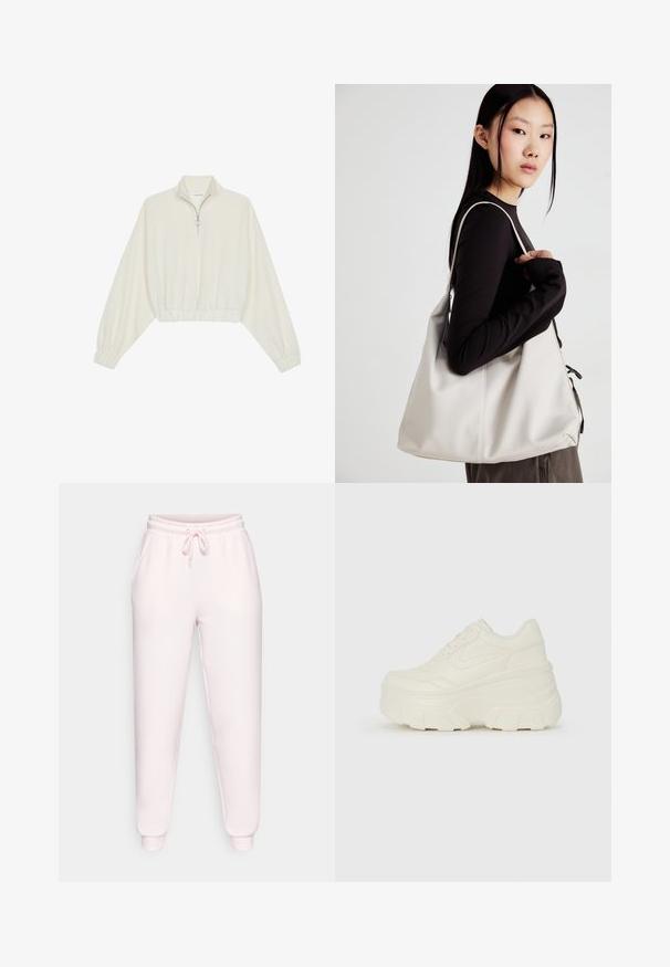 Krém színű, rövidített pulóver, magas gallérral, félig cipzáros záródással, elasztikus derék- és ujjakrésszel, sima textúrával és minimalista dizájnnal.; Világos rózsaszín melegítőnadrág puha anyagból, elasztikus derékkal, amely kötőfűzős, oldal zsebekkel és mandzsettás bokával rendelkezik.; Fehér platform sportcipők, sima bőrszerű felsőrésszel, kerek formával, párnázott bokával és texturált gumitalppal, jól definiált mintázattal.; Puha anyagból készült bézs kézitáska, laza dizájnnal, varrott részletekkel és két vállpánttal. Mindennapi használatra alkalmas.