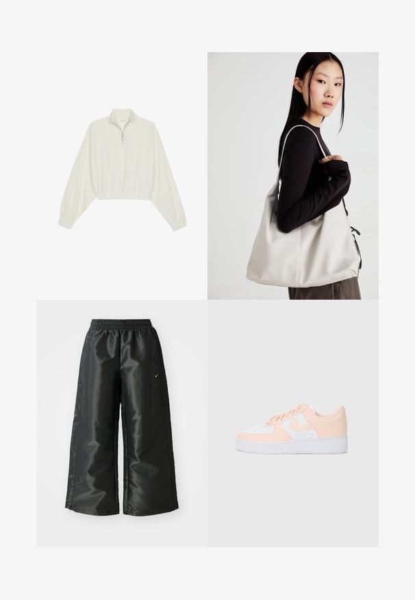 Kreminės spalvos trumpas megztinis, turintis aukštą apykaklę, pusiau užtrauktuką, elastinį apačią irRankovių kraštus, su lygiu paviršiumi ir minimalizuotu dizainu.; Juodi sportiniai džinsai su blizgia, lygaus audinio medžiaga, turintys elastingą juosmenį, plačias kojų dalis ir mažą logotipą kairėje pusėje.; Nike Air Force 1 sportbačiai pasižymi balta oda viršumi su švelnių rožinių akcentų. Guma padais yra tekstūruotas, kad suteiktų sukibimą. Klasikinis dizainas ir raištelių uždarymas.; Bežinė rankinė, pagaminta iš minkštos medžiagos, turinti laisvą dizainą, siuvinėtas detalės ir dvi petnešos. Tinkama kasdieniam naudojimui.