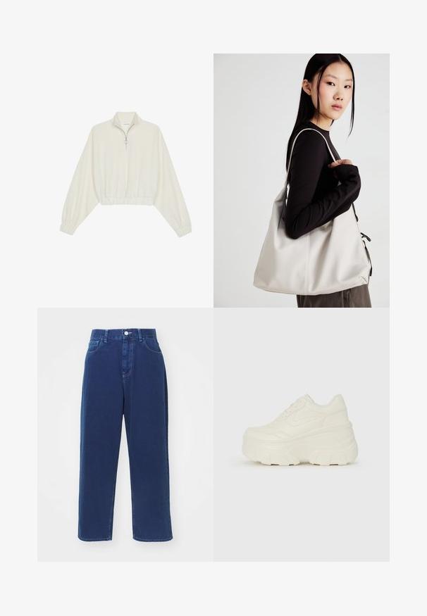 Geknipt pullover in crèmekleurige stof, met een hoge kraag, halve rits, elastische zoom en manchetten, met een soepele textuur en minimalistisch ontwerp.; Marineblauwe wijde spijkerbroek van katoen, met een hoge taille, voorzakken en contrasterende stikseldetails.; Witte platform sneakers met een gladde leren bovenkant, afgeronde vorm, gewatteerde kraag en een gestructureerde rubberen zool met duidelijke profiel.; Beige handtas gemaakt van zacht materiaal, met een slonzig ontwerp, gestikte details en twee schouderbanden. Geschikt voor dagelijks gebruik.