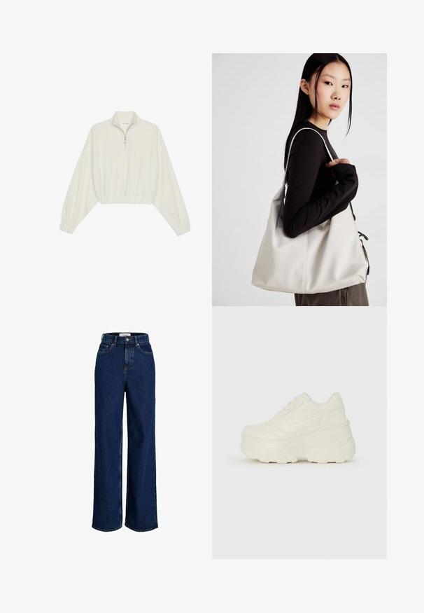 Kort genser i kremfarget stoff, med høy krage, halv glidelås, elastisk nederste kant og mansjetter, med en glatt tekstur og minimalistisk design.; Høy midje, mørkeblå denimjeans med brede ben, frontknapp og fem-lommers design.; Hvite plattformsnickers med en glatt læraktig overdel, avrundet form, polstret krage og teksturert gummisåle med tydelige dekk.; Beige håndveske laget av mykt materiale, med en slapp design, sydd detaljer og to skulderstropper. Passer for daglig bruk.