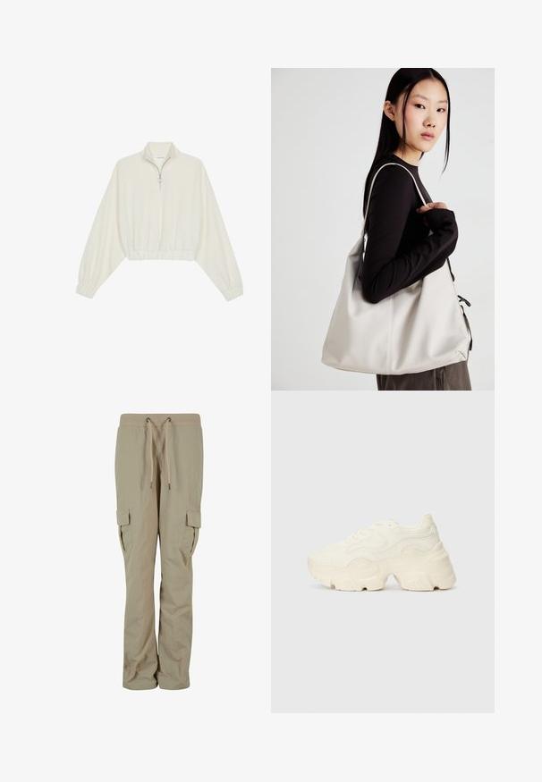 Kort genser i kremfarget stoff, med høy krage, halv glidelås, elastisk nederste kant og mansjetter, med en glatt tekstur og minimalistisk design.; Beige cargo bukser laget av lett stoff, med strikk i livet, sidelommer og en avslappet passform for komfort.; Chunky hvite sneakers laget av teksturert mesh og syntetiske materialer, med en tykk såle og intrikate mønsterdetaljer langs sidene.; Beige håndveske laget av mykt materiale, med en slapp design, sydd detaljer og to skulderstropper. Passer for daglig bruk.