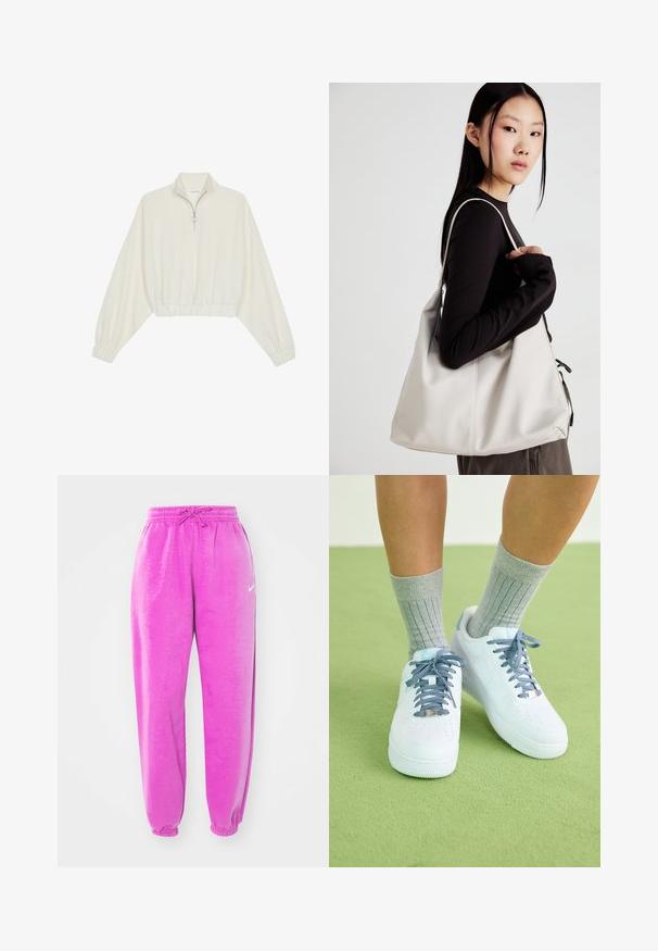 Kort genser i kremfarget stoff, med høy krage, halv glidelås, elastisk nederste kant og mansjetter, med en glatt tekstur og minimalistisk design.; Nike Sportswear PANT - Joggebukse - hot fuchsia; Hvite lær sneakers med blå detaljer, perforert tådesign og teksturerte blå-hvite lisser, brukt med grå ribbestrikkede sokker.; Beige håndveske laget av mykt materiale, med en slapp design, sydd detaljer og to skulderstropper. Passer for daglig bruk.