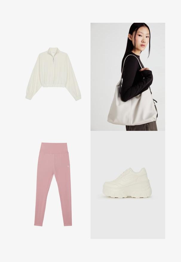 Gerippter Pullover aus cremefarbener Baumwolle mit hohem Kragen, halbem Reißverschluss, elastischen Säumen und Bündchen, glatter Textur und minimalistischem Design.; Rosa, hoch taillierte Leggings aus dehnbarem Stoff, mit glatter Textur und einem kleinen Logo-Detail an der Taille.; Weiße Platform Sneakers mit einem glatten, lederähnlichen Obermaterial, abgerundeter Form, gepolstertem Kragen und strukturierten Gummisohlen mit ausgeprägten Stollen.; Beige Handtasche aus weichem Material, mit einem lässigen Design, gesteppten Details und zwei Schulterriemen. Geeignet für den täglichen Gebrauch.