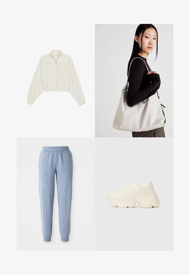 Kort genser i kremfarget stoff, med høy krage, halv glidelås, elastisk nederste kant og mansjetter, med en glatt tekstur og minimalistisk design.; Blå joggebukser laget av mykt stoff med elastisk midjebånd og mansjetter; har en subtil tekstur og en liten logo på den ene siden.; Chunky hvite sneakers laget av teksturert mesh og syntetiske materialer, med en tykk såle og intrikate mønsterdetaljer langs sidene.; Beige håndveske laget av mykt materiale, med en slapp design, sydd detaljer og to skulderstropper. Passer for daglig bruk.