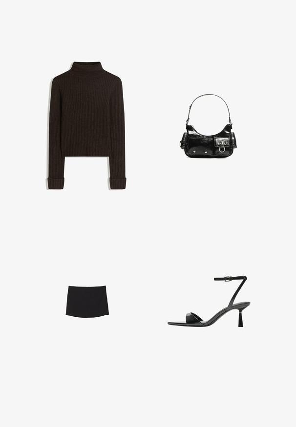 Brązowy sweter typu golf z prążkowanym wzorem, z długimi rękawami i wywiniętymi mankietami; wykonany z teksturowanej tkaniny; krótka długość.; Czarna mini spódnica wykonana z gładkiego, elastycznego materiału; ma prosty krój z subtelnym dołem i bez widocznych zapięć czy wzorów.; Bershka - Sandały na obcasie; Czarna torebka z lakierowanej skóry o zaokrąglonym kształcie, z jednym paskiem na ramię, przednimi kieszeniami i akcentami w kolorze srebrnym.