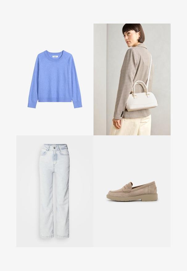 Világoskék pulóver, puha kötött anyagból készült, kerek nyakkivágással és bordás mandzsettával, valamint aljjal rendelkezik, rávarrt ujjakkal.; Világoskék, magas derekú farmernadrág, egyenes szárú fazonnal, denimből készült. Gombos zipzárral, öt zsebes kialakítással és finoman elhalványodott textúrával rendelkezik.; Beige velúr loaferek kerek orral, díszvarrással és alacsony, tömzsi gumitalppal a kényelem és stabilitás érdekében.; Fehér, strukturált kézitáska rövid füllel és vállpánttal, arany színű fém kiegészítőkkel és texturált anyagból, szürke háttér előtt bemutatva.