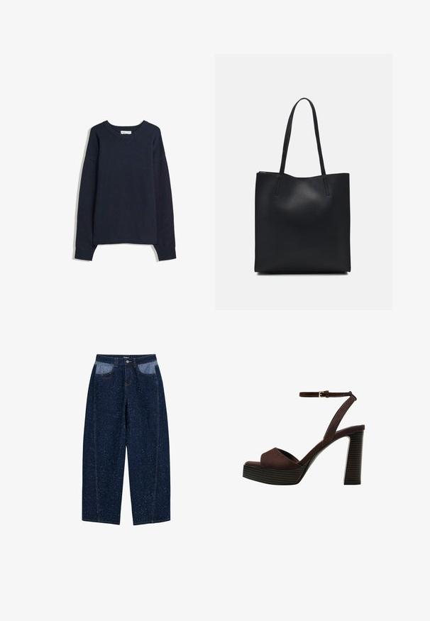 Námořnická modrá svetr s výstřihem do V, dlouhými rukávy, žebrovanými manžetami a lemem. Vyroben z měkkého pleteného materiálu, s uvolněným střihem a minimalistickým designem.; Tmavě modré denimové kalhoty s širokými nohavicemi, které mají skvrnité textury, dvě přední kapsy s kontrastní světlou látkou a viditelné detaily stehu.; Hnědé semišové sandály na vysokém podpatku s otevřenou špičkou, nastavitelným páskem kolem kotníku a proužkovou platformou.; Černá kožená taška přes rameno s hladkým povrchem, obdélníkovým tvarem a dvěma dlouhými uchy. Žádné viditelné kování ani ozdoby.