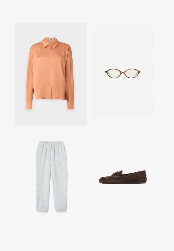 Hellgrauer, langärmeliger Pullover aus weichem, flauschigem Material mit Rundhalsausschnitt und lässiger Passform. Keine sichtbaren Muster oder Beschläge.; Pfirsichfarbene Button-Down-Bluse aus glattem Stoff, mit klassischem Kragen, langen Ärmeln und lässiger Passform.; Graue Sweatpants aus weichem Stoff, mit einem elastischen Bund und einem Kordelzug sowie elastischen Bündchen an den Knöcheln.; Braune Wildleder-Mokassins mit einer strukturierten Oberseite, ausgestattet mit einer geflochtenen Akzentuierung und einer flachen Sohle, entworfen für lässigen Komfort und angenehmes Tragen.; Schildpatt-Eyegläser mit ovalen Gläsern und einer eleganten, glatten Oberfläche. Mit dünnen Seiten und einer subtilen Kurve an den Schläfen. Klare Gläser.