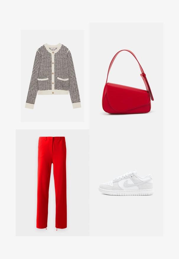 Strikket cardigan i cremefarvet og marineblå med vandrette striber, udstyret med runde perleknapper og to forlommer. Ribbet manchetter.; Røde bukser lavet af glat, strækbart stof. Har en flad front med en skjult lynlås, lige ben og justerbare stropper ved kanten.; Hvide Nike sneakers med en kombination af struktureret læder og ruskind, lavt design, rund tå og mønstret gummisål.; Rød læderhåndtaske med et kantet, geometrisk design. Har en enkelt justerbar rem og en klaplukning med syede detaljer.