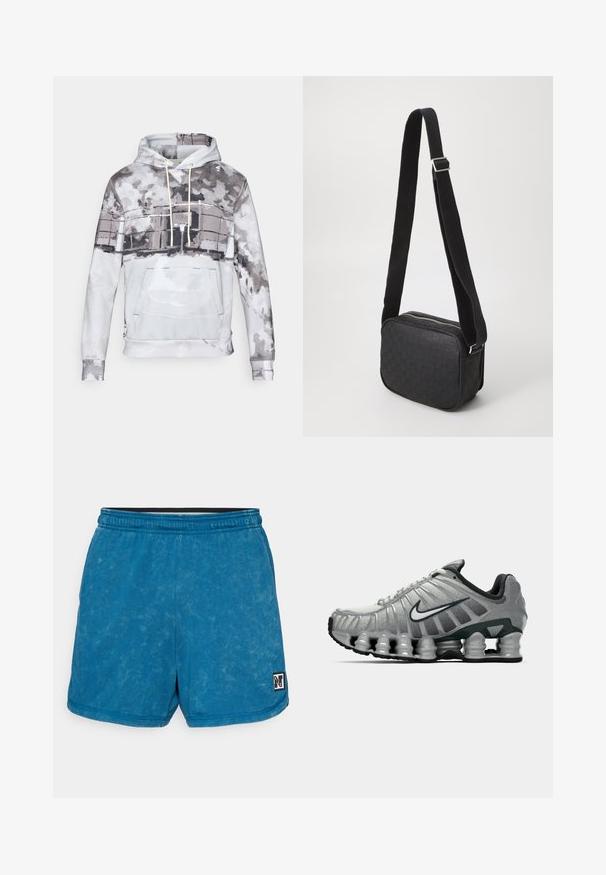 Kapucineriga särkpusa pehmest kangast, millel on akvarellmustrit halli ja valge tooni kombinatsioonis. Selles on eesmine tasku ja reguleeritav pael.; Sinised spordilühikesed püksid, millel on kulunud viimistlus. Elastne vöökoht musta äärisega. Alumisel paremal küljel on väike logopatch.; Hallikas ja must Nike jooksutoss, mille all on näha kevadelik ammortiseerimine ja külje peal on valge sarnase logo.; Must nahkkrohvkäekott tekstuurse mustriga, ristkülikukujuline, varustatud luku ja kontrastse kangast rihmaga.