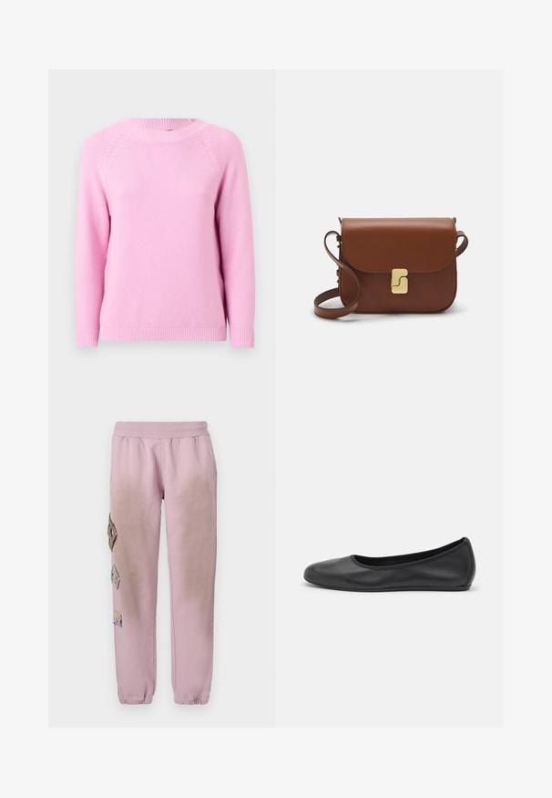 Lichtroze gebreide trui met een ronde halslijn, raglanmouwen en ribgebreide manchetten en zoom, voorzien van een textuurpatroon over de hele trui.; Witte korte mouwen t-shirt van ribstof. Ronde halslijn, normale pasvorm en subtiele stiksels. Geen patronen of grafische elementen.; Roze sweatpants met een elastische tailleband, voorzien van decoratieve patches in ruitvorm aan de linkerkant en elastische boorden bij de enkel.; Zwarte leren ballerina met een ronde neus, gladde textuur, minimale stikdetails en een flexibele zoolontwerp.; Bruine leren handtas met een klep sluiting, gouden hardware, een schouderband en een gladde textuur. Compact rechthoekige vorm.