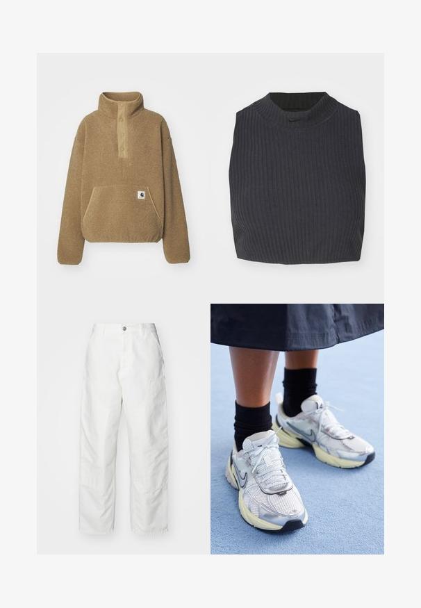 Carhartt WIP ELLIOT HIGH NECK - Vesta od flisa - peanut; Izrezani rebrasti top u tamnoplavoj boji, s visokom izrezom i suptilnim Nike logom. Tkanina ima teksturiran i rastezljiv izgled.; Bijele cargo hlače od denima, s opuštenim krojem, bočnim džepovima i vidljivim detaljima šivanja. Jednostavna prednja strana s kopčanjem na dugme.; Bijele i srebrne Nike tenisice od mrežaste tkanine, s reflektirajućim detaljima i bež potplatom. Nosi se s crnim čarapama, stojeći na plavoj površini.