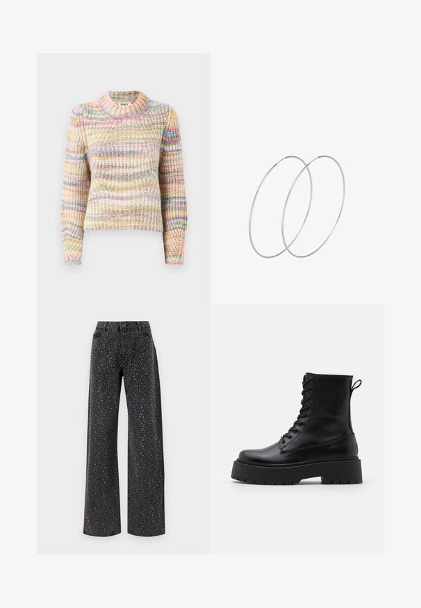 Multifarvet strikket sweater med ribbet tekstur, med høj hals, lange ærmer og skiftende striber i pastelnuancer.; Noisy May NMJANNEL LOOSE - Jeans Relaxed Fit - black denim; Sorte læder ankelstøvler med rund tå, snørebånd foran og en tyk gummisål med struktureret slidbane. Hæfteløkke bagpå.; Sølvøreringe med et minimalistisk design. Cirkulær form, glat tekstur og tynd profil. Letvægtige med en poleret overflade.