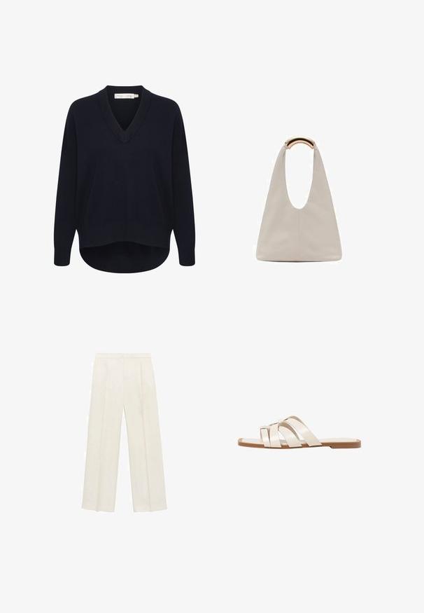 Mornarsko modra pulover z V-izrezom, dolgimi rokavi, sproščenim krojem in ukrivljenim robom. Narejen iz mehkega, teksturiranega blaga, z minimalnimi oznakami.; Hlače širokih nogavic v svetli kremni barvi. Narejene iz gladkega materiala s plitkimi naborki spredaj in stranskimi žepi.; Ravne sandale s svetlo rjavim gumijastim podplatom, zasnovane s tremi prekrivajočimi se belimi usnjenimi trakovi in majhnim lokom na sredini.; Svetlo siva usnjena torba z U-oblika zasnovo in ukrivljenim kovinskim ročajem. Gladka tekstura z minimalnim šivom in brez vidnih vzorcev.