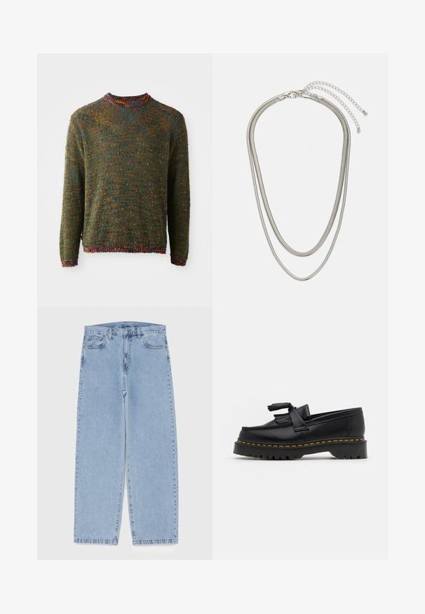 Pletený sveter v tmavozelenej farbe s textúrovaným vzorom, ktorý obsahuje mnohofarebné bodky a ribované priame zakončenia krku a rukávov.; Svetlomodré denimové džínsy s rovnými nohavicami, s polovysokým pásom, piatimi vreckami a zapínaním na gombík a zips.; Čierne kožené loafre s detailom na strapcoch, s masívnou čiernou podrážkou a žltým prešitím pozdĺž okraja. S textúrovaným povrchom.; Trojvrstvový náhrdelník zo strieborného kovu s elegantnými, flexibilnými reťazami s jemným leskom, zabezpečený sponou typu langusta a nastaviteľným reťazcom.