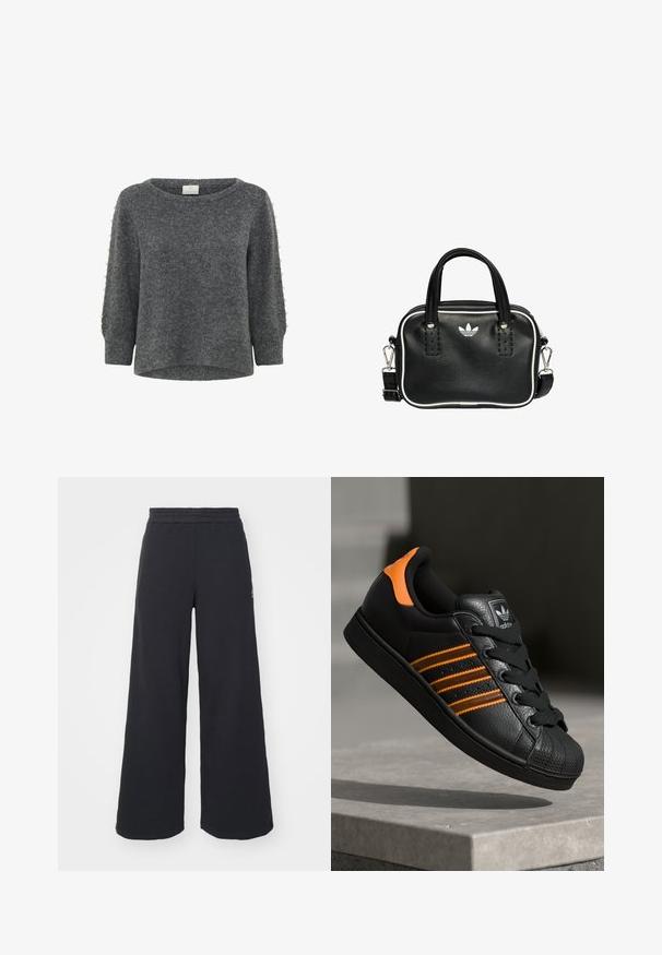 Kaffe BETTY ciemnoszary; Czarne szerokie spodnie dresowe wykonane z miękkiego materiału, z elastycznym paskiem w talii oraz małym logo po lewej stronie.; Czarne sneakersy z pomarańczowymi akcentami, trzema poziomymi paseczkami, skórzaną cholewką o teksturowanej powierzchni, gumowym noskiem i czarnymi sznurówkami.; Czarna skórzana torebka z dwoma krótkimi uchwytami, srebrnymi akcentami, białymi detalami i białym logo. Posiada teksturowaną powierzchnię oraz kompaktowy design.