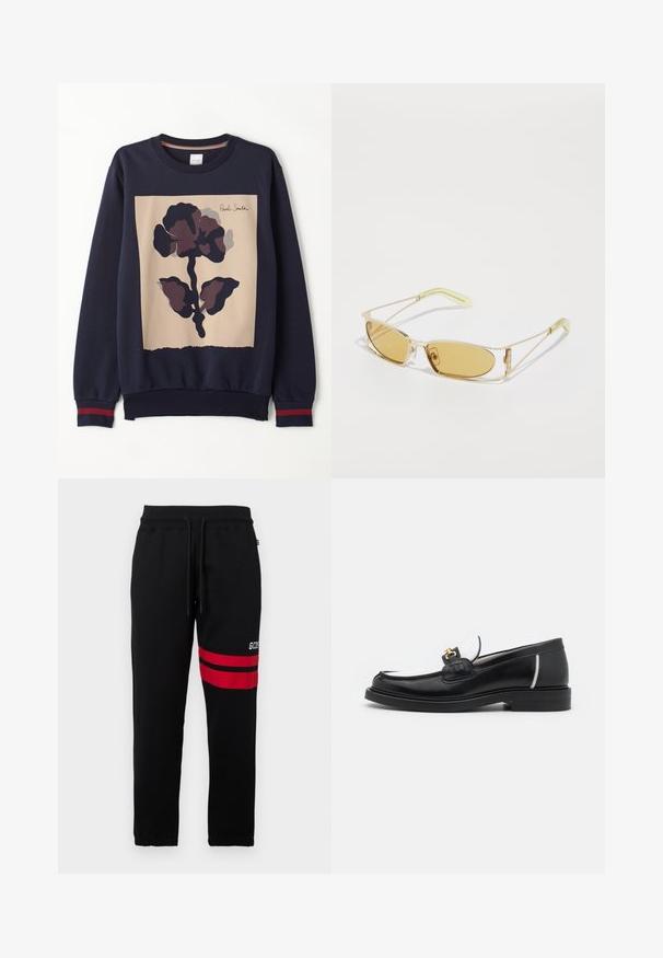 Felpa navy con un pannello centrale beige caratterizzato da una grande stampa floreale scura. Maniche a costine con dettagli rossi. Tessuto morbido.; Pantaloni sportivi neri con strisce rosse a contrasto e logo sul lato. Presentano una vita elastica con cordino e polsini alla caviglia a punta.; Mocassino in pelle nera con punta arrotondata, accenti bianchi e dettagli in oro sulla parte anteriore. Presenta un patch testurizzato e un tacco impilato.; Occhiali da sole con tintura gialla, montatura traslucida dorata, forma rettangolare slanciata e aste angolari con dettagli verde chiaro.