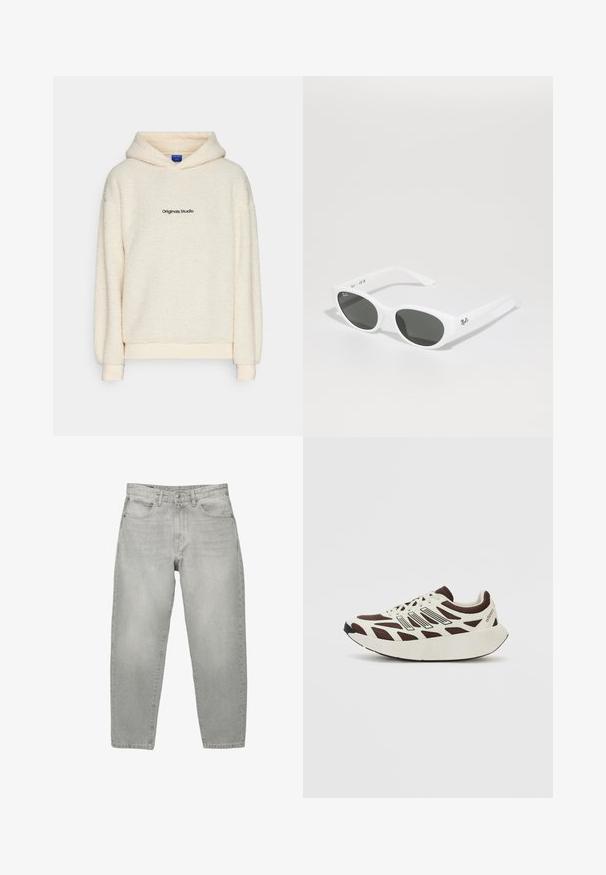 Kremno obarvana sherpa flis jermanica z napisom "Originals Studio" natisnjenim v črni barvi na prsih, dolgi rokavi in sprednja kapuca.; Svetlo sivi traper hlače s udobnim krojem, srednjim strukom, dizajnom s pet džepova i ravnim nogavicama. Glatka tekstura s blagim izblijedjenjem.; Rjavi in smetanasti športni copat z mrežnim zgornjim delom, teksturiranimi prekrivnimi deli in zaobljenim, debelim belim podplatom. Ima nizko profilirano jezičko in vezalke.; Bela sončna očala s okroglimi okvirji in temnimi lečami. Imajo gladko plastično teksturo in majhen logo na ročaju.