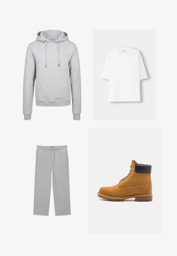 Grau gefütterter Kapuzenpullover mit einer Kängurutasche, elastischen Bündchen, Kordelzügen und einem weichen, strukturierten Stoff. Lässiges Design, das sich gut für Schichten eignet.; Weißes kurzärmliges T-Shirt aus Baumwolle mit Rundhalsausschnitt und lockerer Passform. Glatte Textur, ohne sichtbare Muster oder Akzente.; Graue Baumwoll-Loungehosen mit elastischem Bund, Kordelzug und zwei seitlichen Taschen; gerader Schnitt, weiche Textur, ohne Muster.; Beige Wildleder-Ankle-Boot mit schwarzem gepolstertem Kragen, goldenen Metallösen, weißen Nähdetalben und einer robusten Gummisohle mit ausgeprägtem Profil.