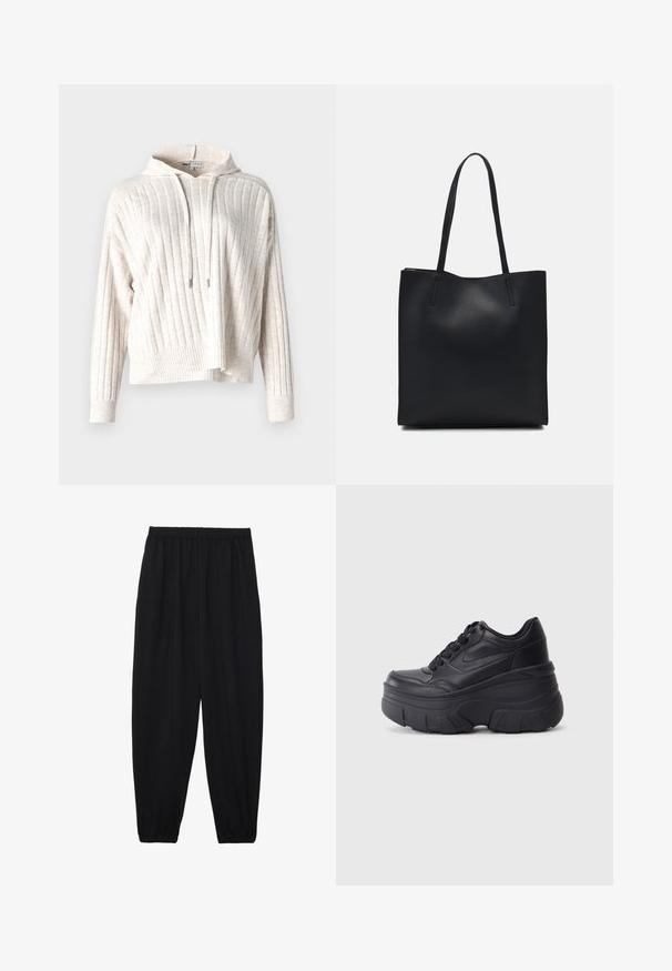 Lichtbeige hoodie met ribbelstructuur, voorzien van een zak aan de voorkant, verstelbare trekkoord en een licht uitgebroken ontwerp. Zachte stof.; Zwarte, lichte broek met een elastische tailleband en gathered enkels. De stof is glad en heeft een ontspannen, taps toelopend ontwerp.; Zwarte vetersneakers met een dikke zool, voorzien van een bovenwerk van soepel leer, een ronde neus en een herkenbaar gelaagd platformontwerp.; Zwarte leren handtas met een gladde textuur, rechthoekige vorm en twee lange handvaten. Geen zichtbare hardware of versieringen.